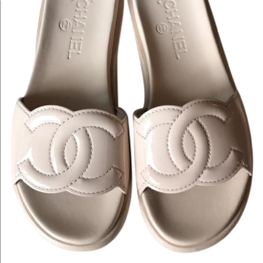 Chanel slIdes 36
